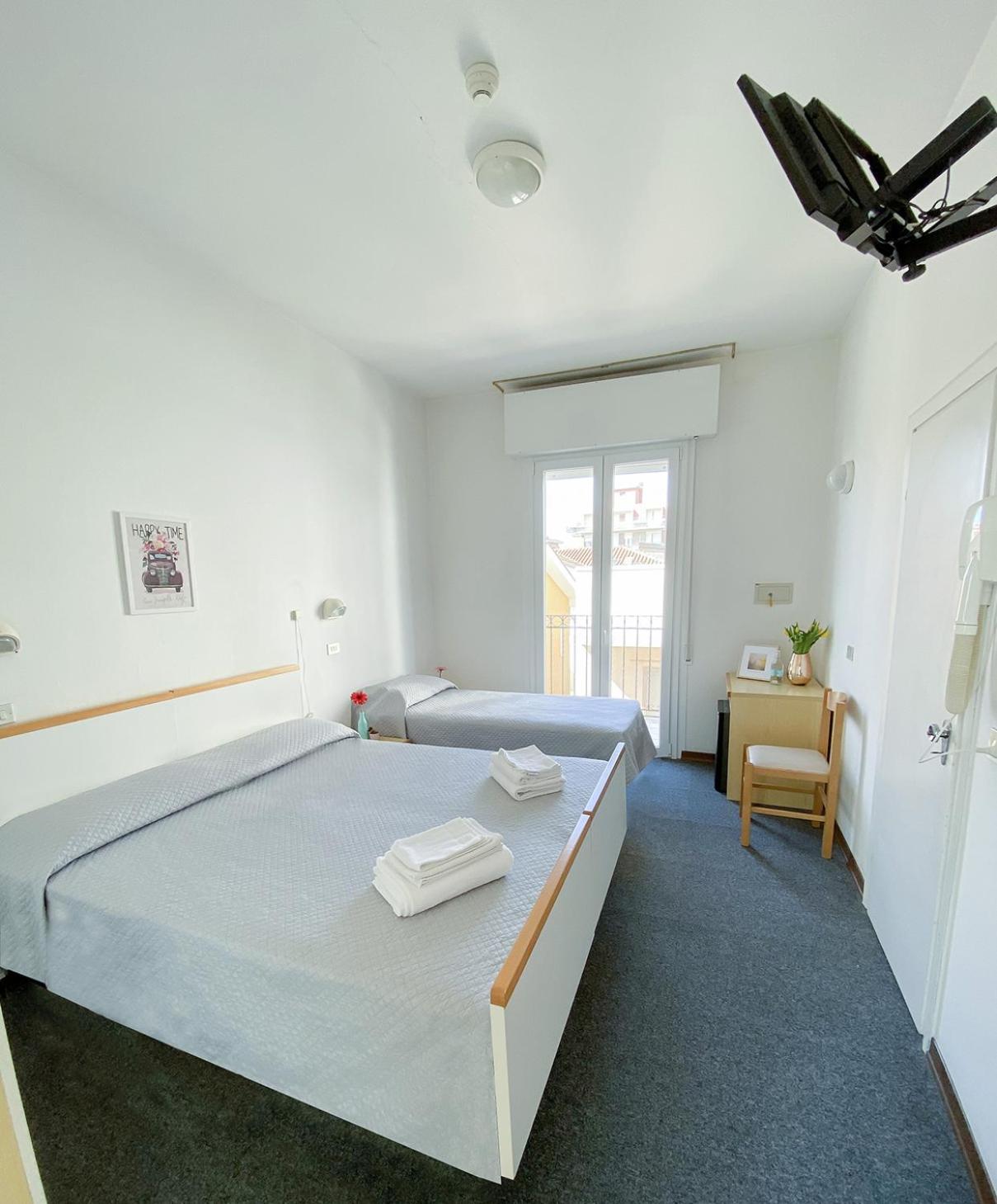 Hotel Berlino Cattolica Eksteriør bilde