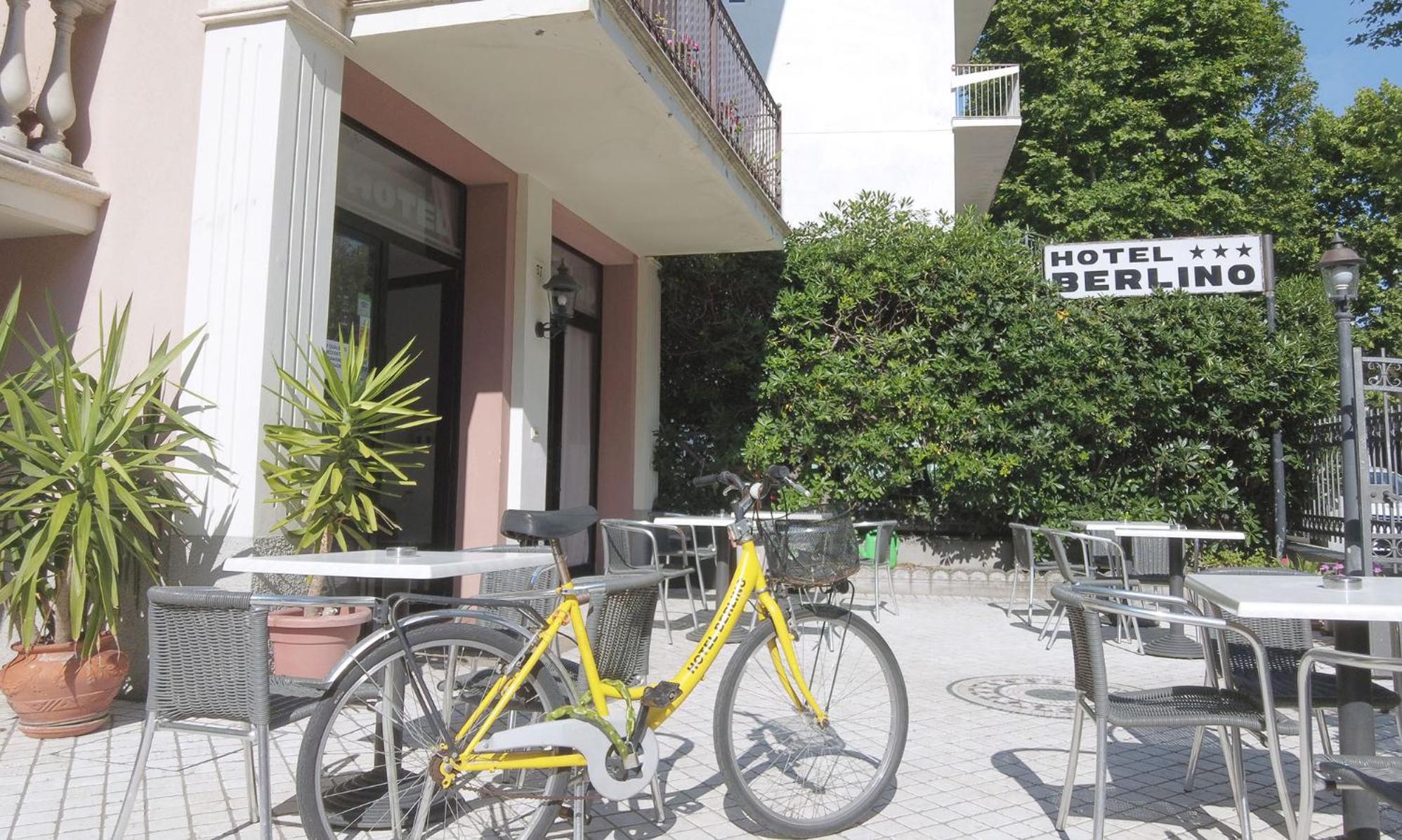 Hotel Berlino Cattolica Eksteriør bilde