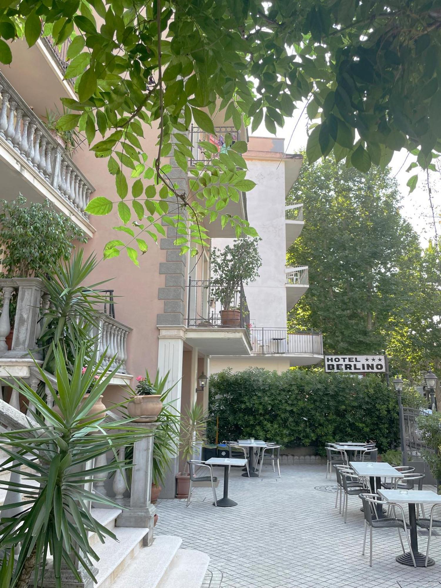 Hotel Berlino Cattolica Eksteriør bilde