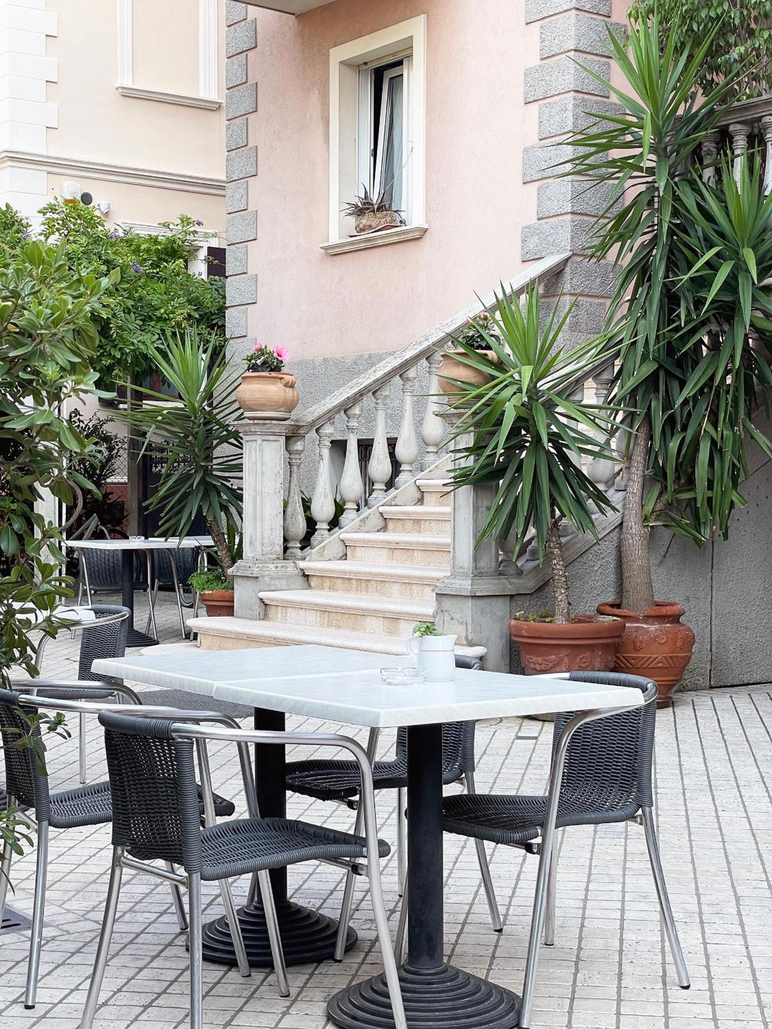 Hotel Berlino Cattolica Eksteriør bilde